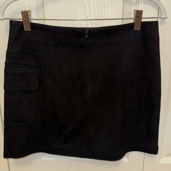 john + jenn mini skirt - Picture 2 of 4